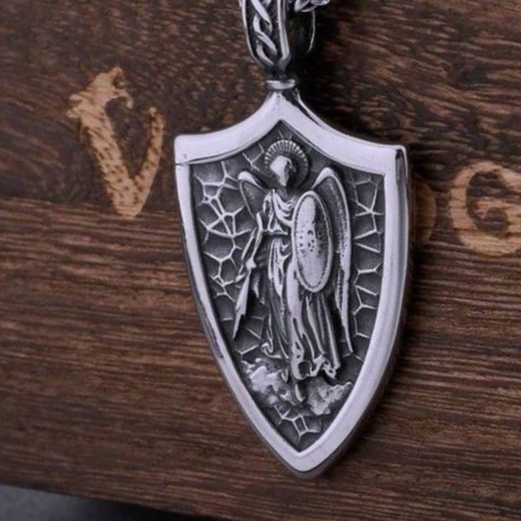 Archangel Michael Shield Saint Religious Holy Catholic Protection Medal Necklace - Picture 10 of 14